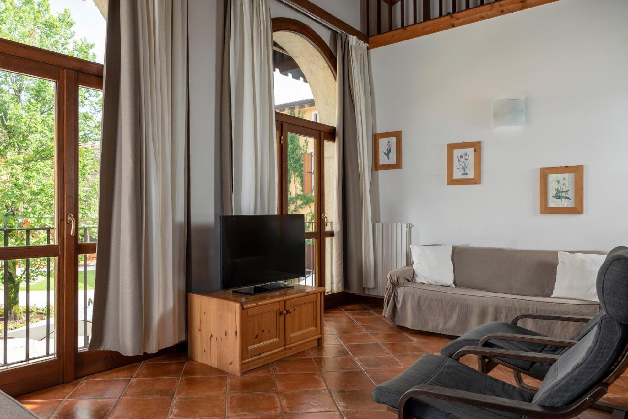 Agriturismo La Filanda マネルバ・デル・ガルダ エクステリア 写真